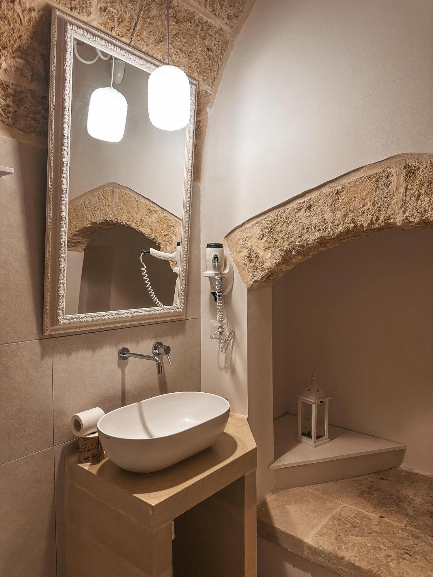 Palazzo Alma luxury rooms Casarano Esterno foto