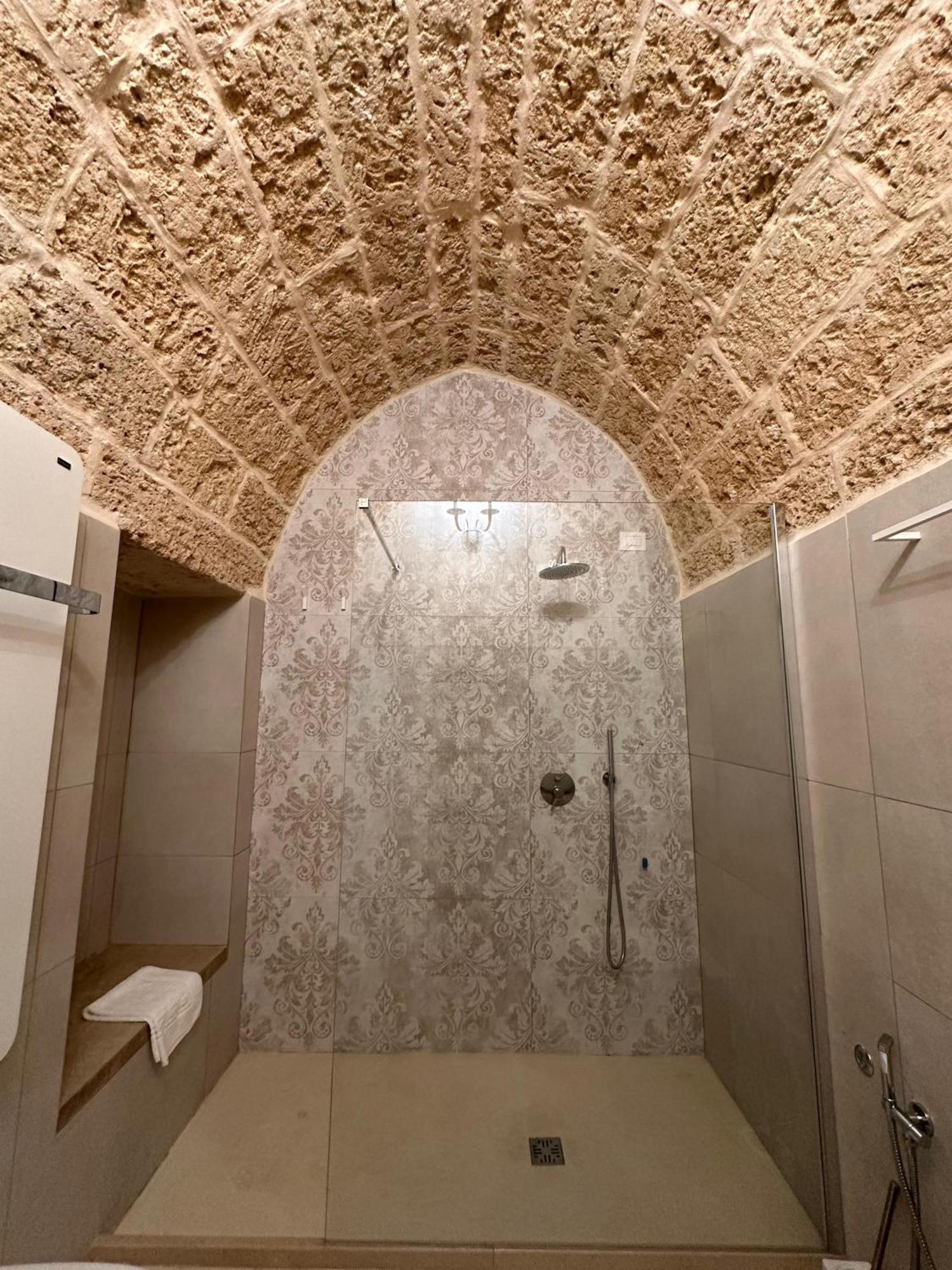 Palazzo Alma luxury rooms Casarano Esterno foto