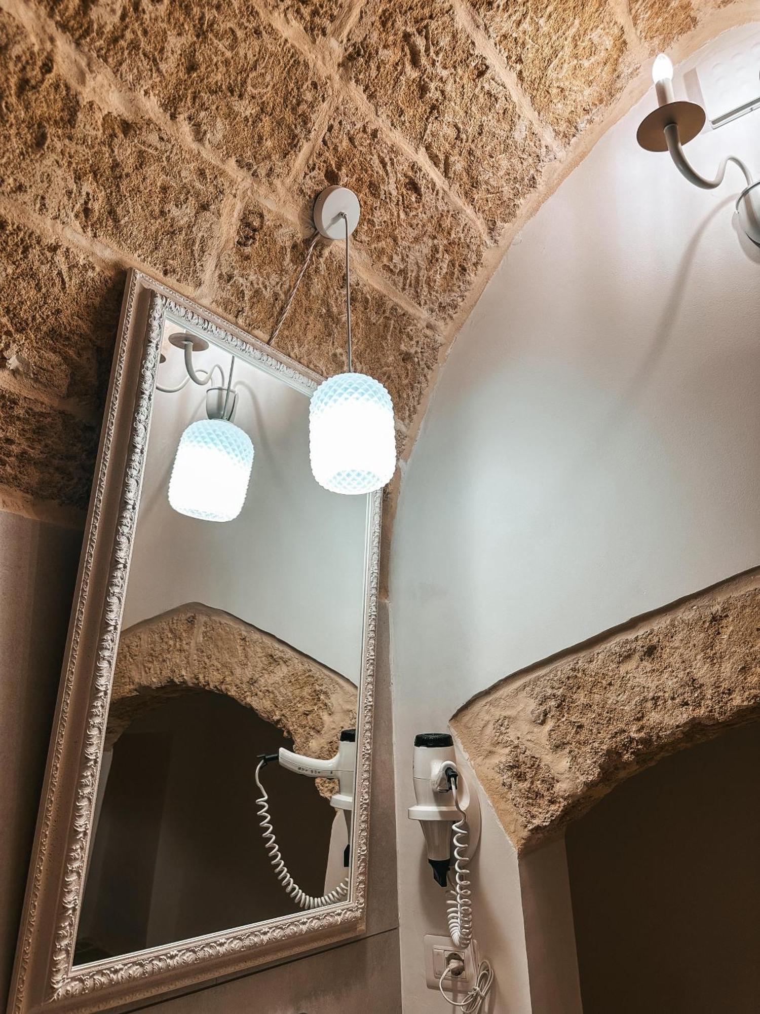Palazzo Alma luxury rooms Casarano Esterno foto