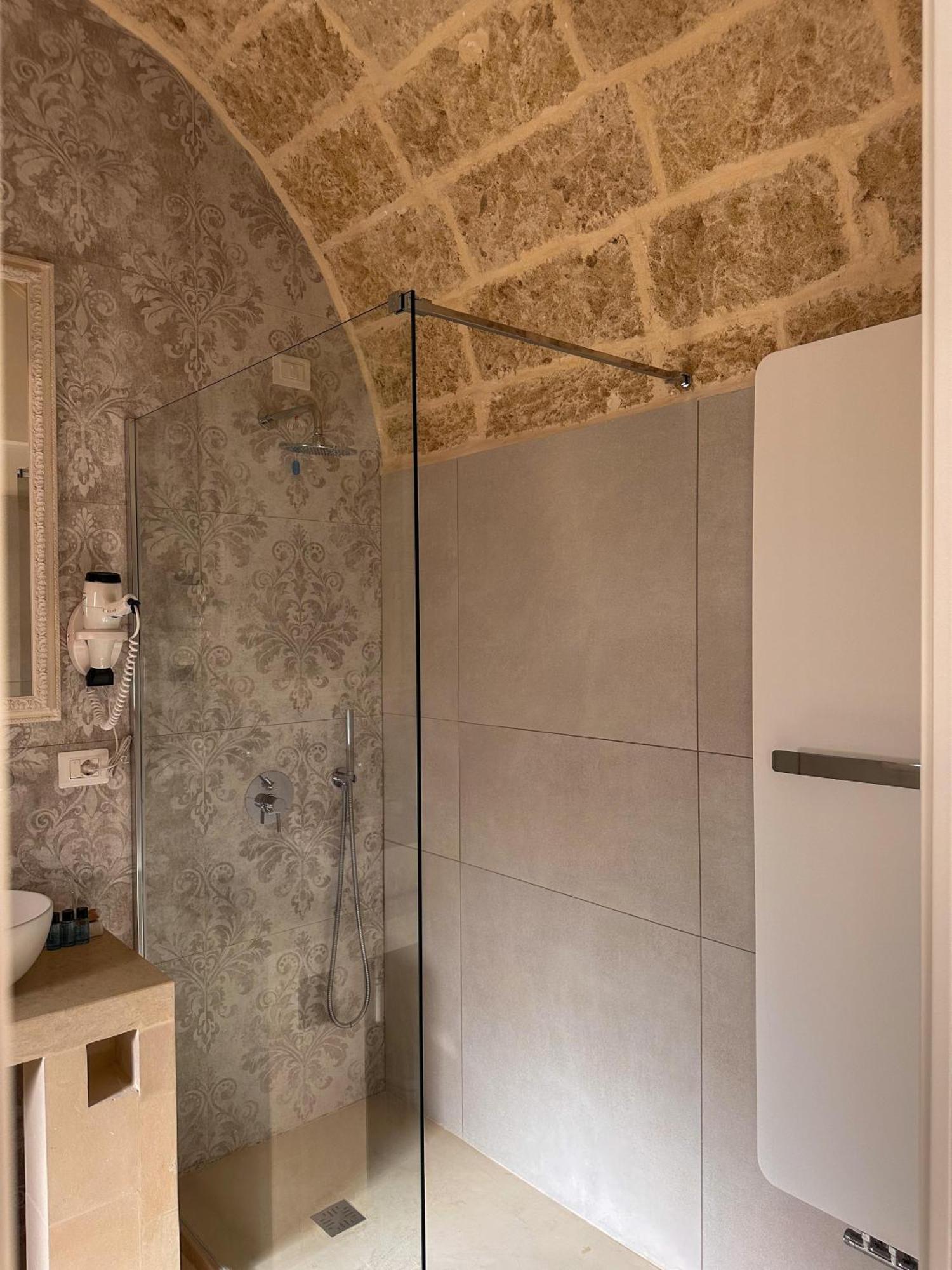 Palazzo Alma luxury rooms Casarano Esterno foto