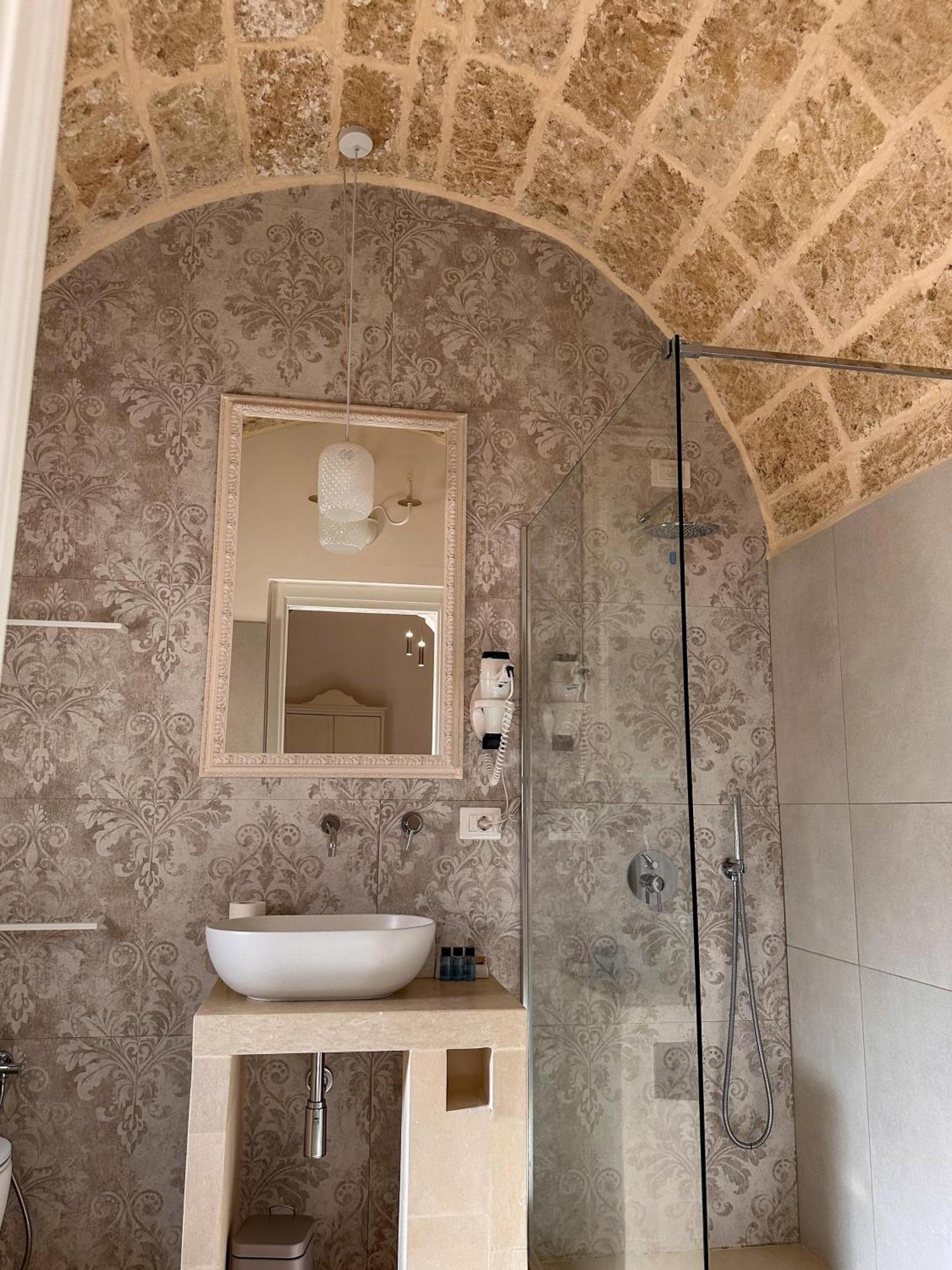 Palazzo Alma luxury rooms Casarano Esterno foto